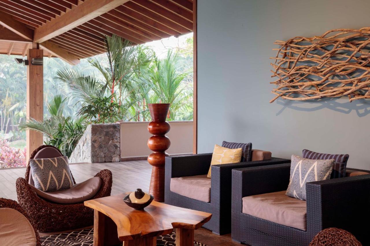 Indura Beach & Golf Resort Curio Collection By Hilton Tela Εξωτερικό φωτογραφία