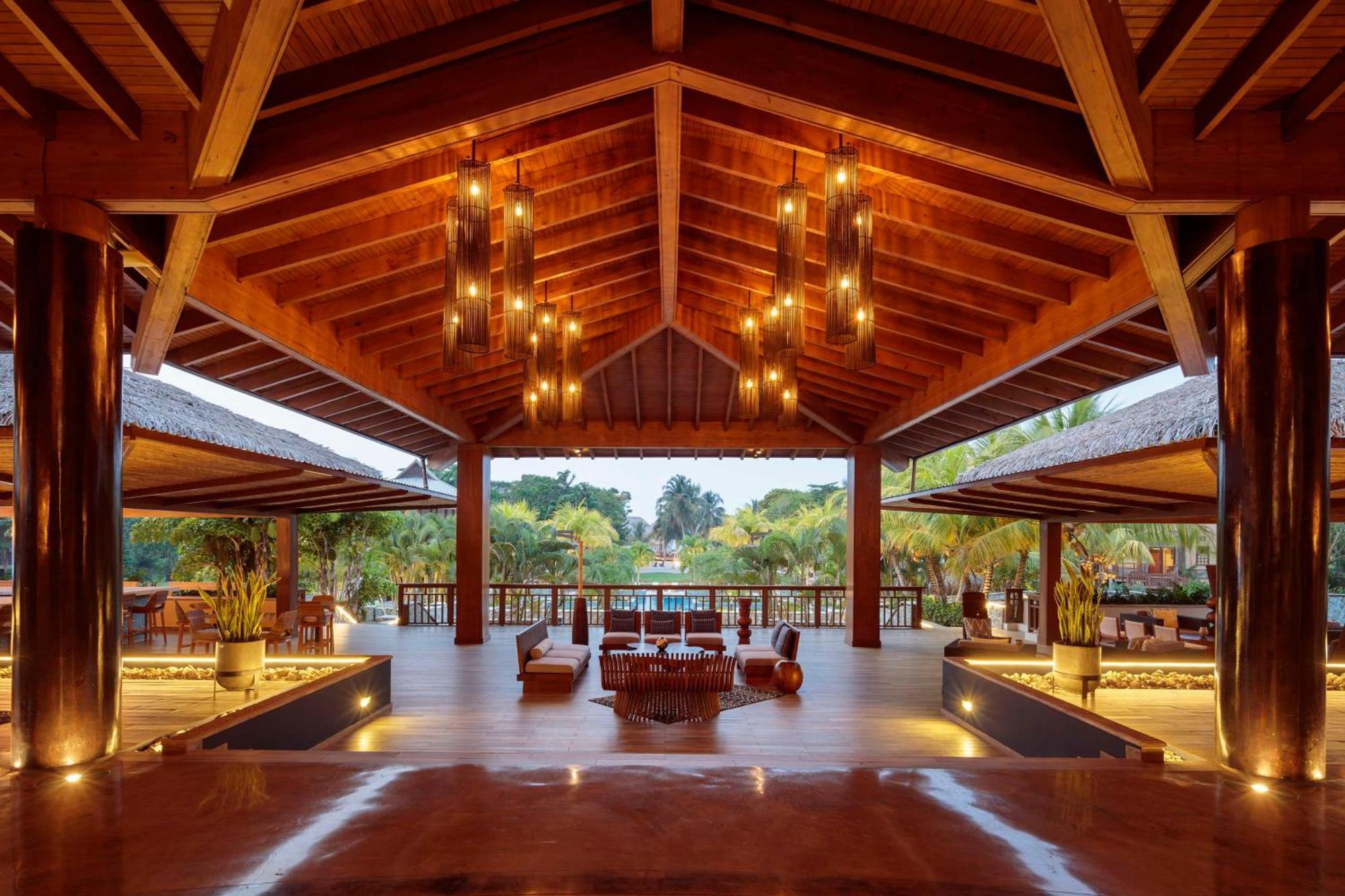 Indura Beach & Golf Resort Curio Collection By Hilton Tela Εξωτερικό φωτογραφία