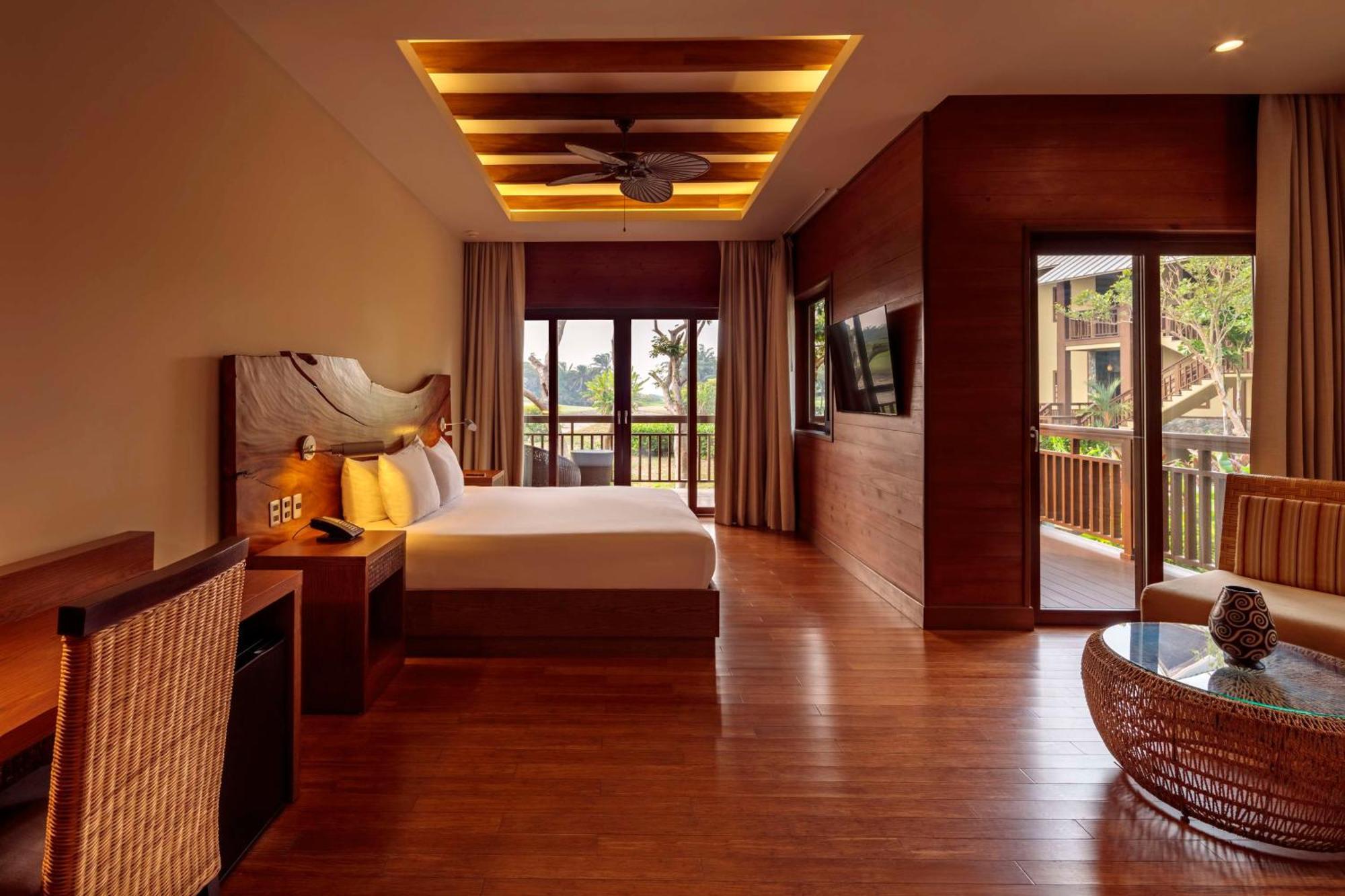 Indura Beach & Golf Resort Curio Collection By Hilton Tela Εξωτερικό φωτογραφία